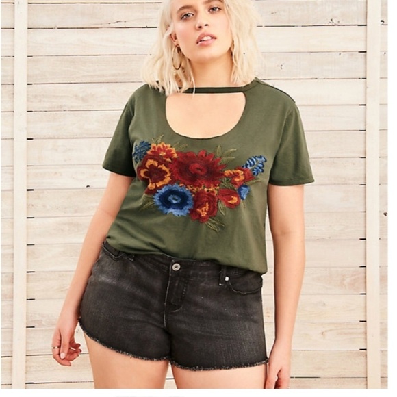 torrid Tops - TORRID OLIVE EMBROIDERED CHOKER TEE